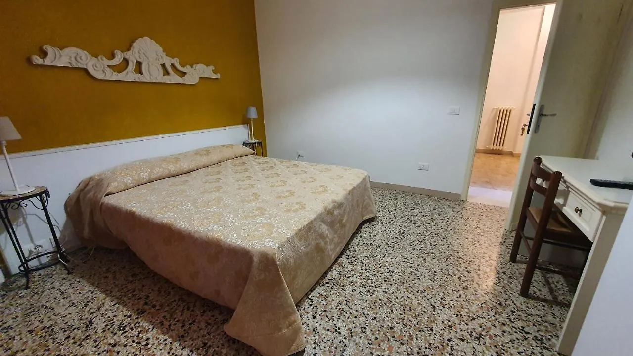 Casa Del Pozzo Hotel Venice 0*,  Italy